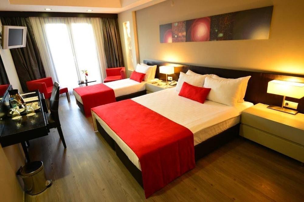 May Park Hotel Измир Екстериор снимка