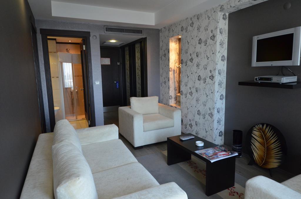 May Park Hotel Измир Екстериор снимка