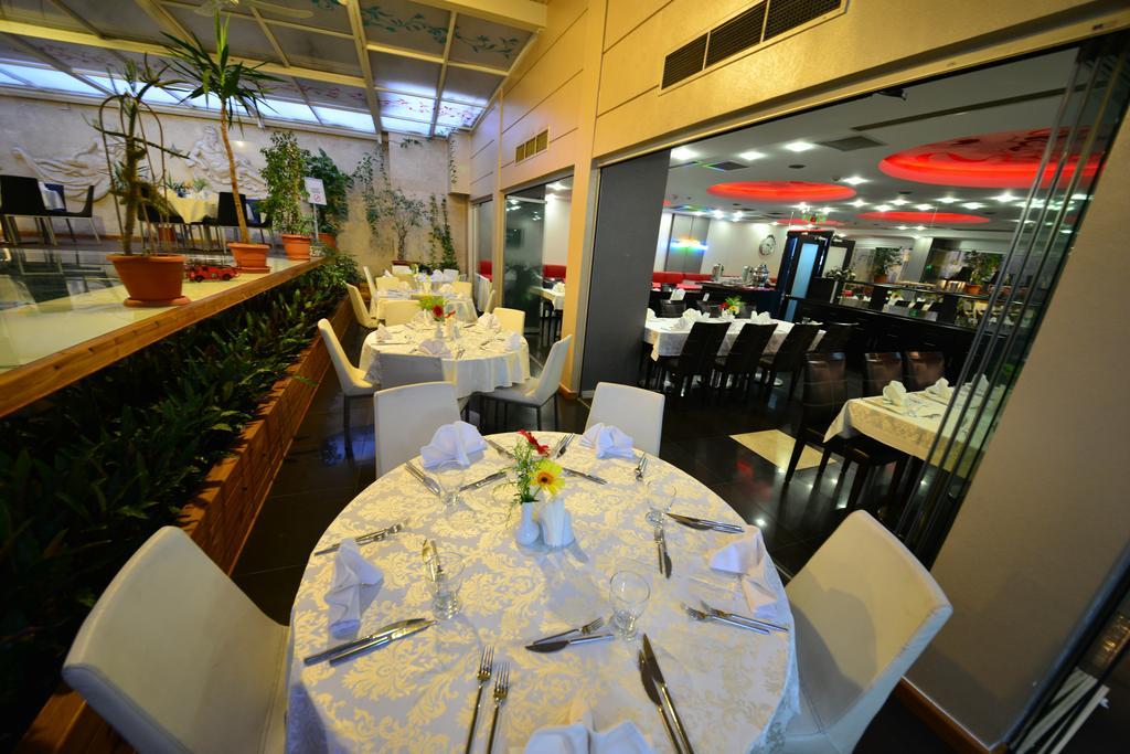 May Park Hotel Измир Екстериор снимка