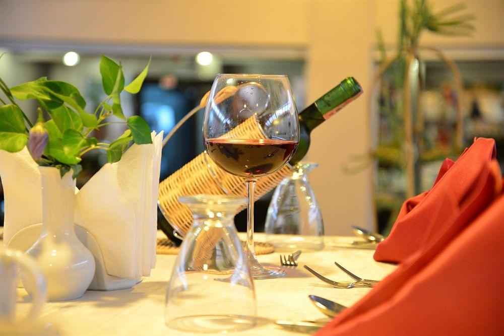 May Park Hotel Измир Екстериор снимка