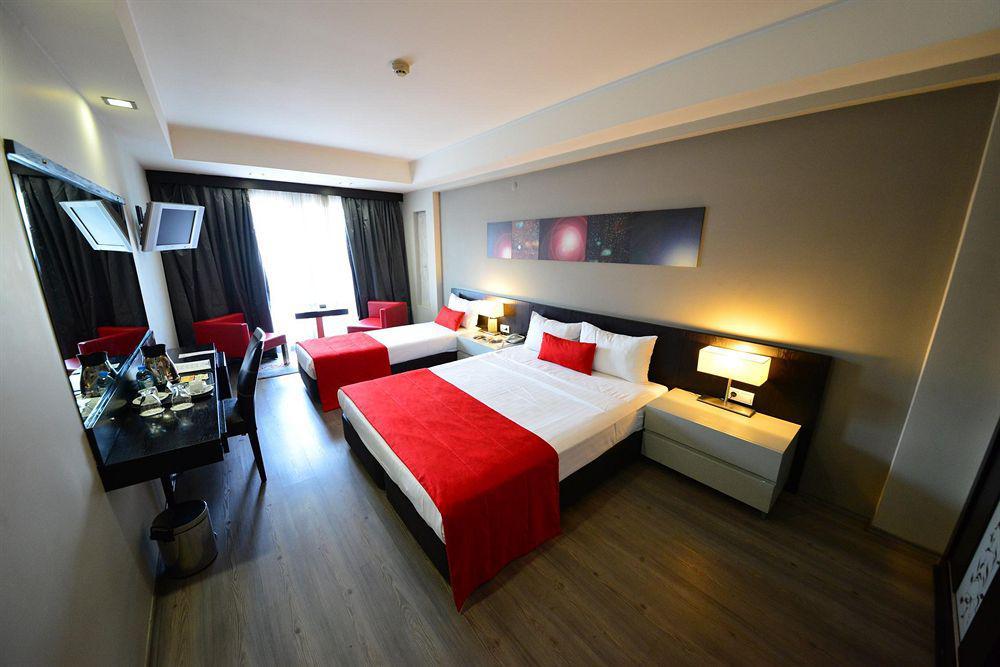 May Park Hotel Измир Екстериор снимка