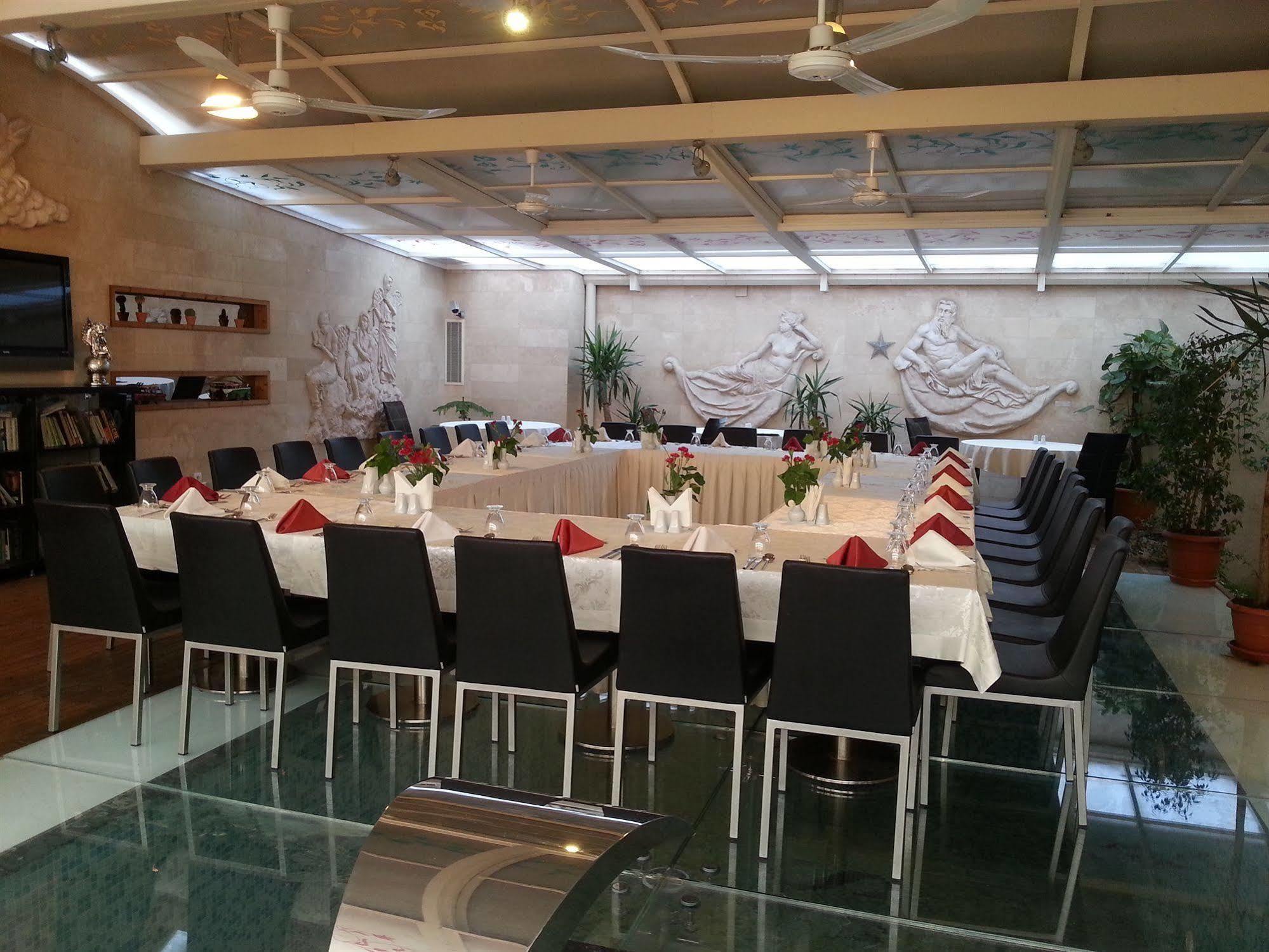 May Park Hotel Измир Екстериор снимка