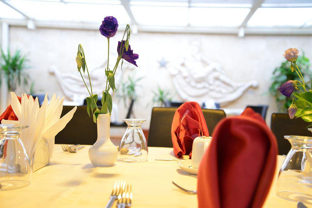 May Park Hotel Измир Екстериор снимка